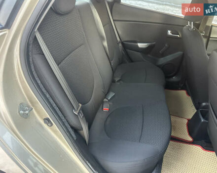 Бежевый Киа Рио, объемом двигателя 1.4 л и пробегом 187 тыс. км за 5600 $, фото 6 на Automoto.ua