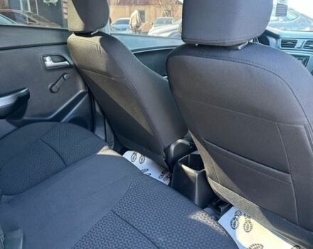 Бежевий Кіа Ріо, об'ємом двигуна 1.4 л та пробігом 66 тис. км за 7500 $, фото 9 на Automoto.ua