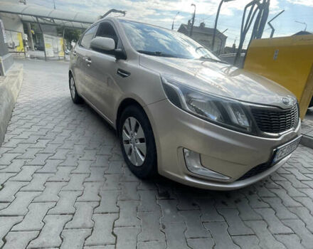 Бежевый Киа Рио, объемом двигателя 1.59 л и пробегом 198 тыс. км за 7300 $, фото 2 на Automoto.ua