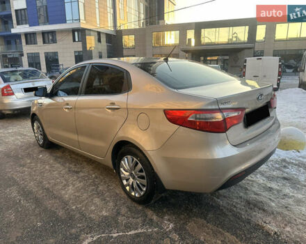 Бежевый Киа Рио, объемом двигателя 1.4 л и пробегом 187 тыс. км за 5600 $, фото 2 на Automoto.ua