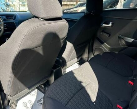 Бежевий Кіа Ріо, об'ємом двигуна 1.4 л та пробігом 66 тис. км за 7500 $, фото 19 на Automoto.ua