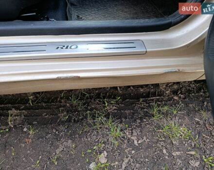 Бежевий Кіа Ріо, об'ємом двигуна 1.4 л та пробігом 156 тис. км за 5500 $, фото 10 на Automoto.ua