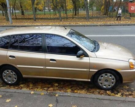 Бежевый Киа Рио, объемом двигателя 1.34 л и пробегом 156 тыс. км за 3500 $, фото 1 на Automoto.ua