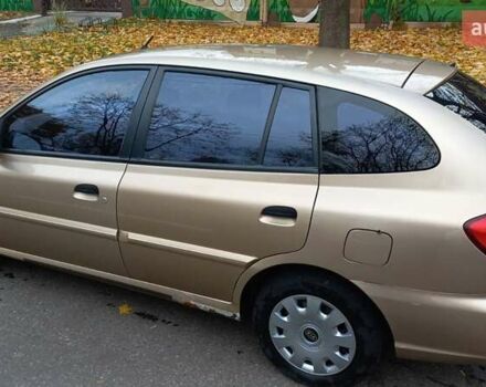 Бежевый Киа Рио, объемом двигателя 1.34 л и пробегом 156 тыс. км за 3500 $, фото 3 на Automoto.ua