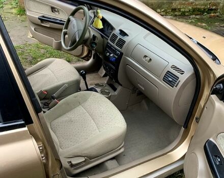 Бежевый Киа Рио, объемом двигателя 1.3 л и пробегом 267 тыс. км за 2500 $, фото 9 на Automoto.ua