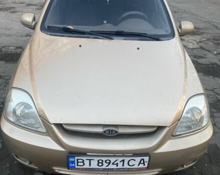 Бежевый Киа Рио, объемом двигателя 1.4 л и пробегом 290 тыс. км за 1700 $, фото 1 на Automoto.ua
