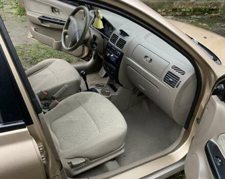 Бежевый Киа Рио, объемом двигателя 1.34 л и пробегом 270 тыс. км за 2500 $, фото 11 на Automoto.ua