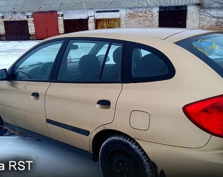 Бежевий Кіа Ріо, об'ємом двигуна 1.3 л та пробігом 200 тис. км за 1700 $, фото 5 на Automoto.ua