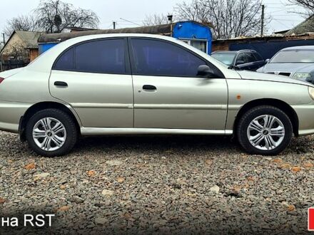 Бежевый Киа Рио, объемом двигателя 1.4 л и пробегом 200 тыс. км за 2750 $, фото 1 на Automoto.ua