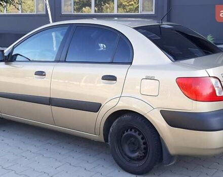 Бежевый Киа Рио, объемом двигателя 1.4 л и пробегом 250 тыс. км за 4900 $, фото 1 на Automoto.ua