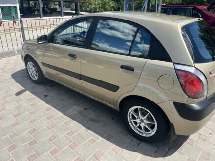 Бежевий Кіа Ріо, об'ємом двигуна 1.4 л та пробігом 2 тис. км за 4288 $, фото 1 на Automoto.ua