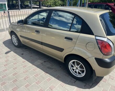 Бежевый Киа Рио, объемом двигателя 1.4 л и пробегом 2 тыс. км за 4288 $, фото 1 на Automoto.ua