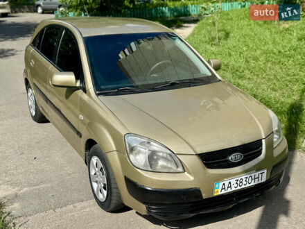 Киа Рио 2008 в Киеве на Automoto.ua Бежевый Киа Рио, объемом двигателя 1.4 л и пробегом 275 тыс. км за 2499 $, фото 1 на Automoto.ua