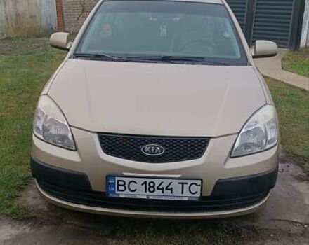 Бежевый Киа Рио, объемом двигателя 1.49 л и пробегом 245 тыс. км за 4600 $, фото 1 на Automoto.ua