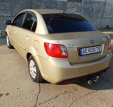 Бежевий Кіа Ріо, об'ємом двигуна 1.5 л та пробігом 160 тис. км за 6000 $, фото 1 на Automoto.ua