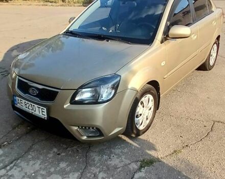 Бежевий Кіа Ріо, об'ємом двигуна 1.5 л та пробігом 160 тис. км за 6000 $, фото 1 на Automoto.ua