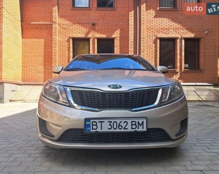 Бежевий Кіа Ріо, об'ємом двигуна 1.4 л та пробігом 145 тис. км за 6500 $, фото 1 на Automoto.ua