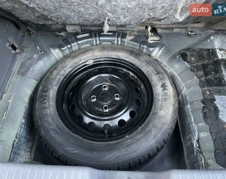 Чорний Кіа Ріо, об'ємом двигуна 1.4 л та пробігом 270 тис. км за 4200 $, фото 4 на Automoto.ua