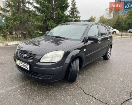 Черный Киа Рио, объемом двигателя 1.4 л и пробегом 270 тыс. км за 3550 $, фото 3 на Automoto.ua