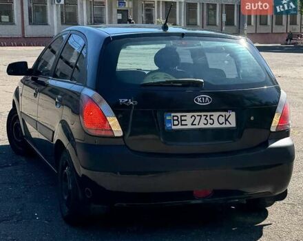 Черный Киа Рио, объемом двигателя 1.4 л и пробегом 350 тыс. км за 4300 $, фото 1 на Automoto.ua