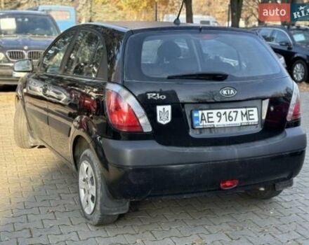 Чорний Кіа Ріо, об'ємом двигуна 1.6 л та пробігом 256 тис. км за 3300 $, фото 2 на Automoto.ua