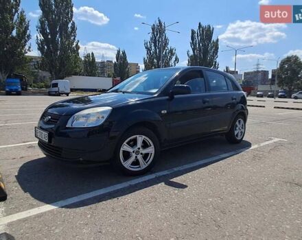 Черный Киа Рио, объемом двигателя 1.6 л и пробегом 164 тыс. км за 5400 $, фото 1 на Automoto.ua