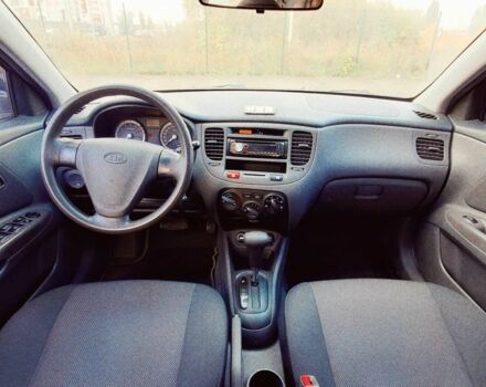 Черный Киа Рио, объемом двигателя 1.4 л и пробегом 132 тыс. км за 4000 $, фото 5 на Automoto.ua