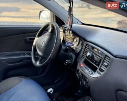 Черный Киа Рио, объемом двигателя 1.6 л и пробегом 256 тыс. км за 3300 $, фото 5 на Automoto.ua