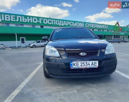Черный Киа Рио, объемом двигателя 1.4 л и пробегом 185 тыс. км за 4100 $, фото 1 на Automoto.ua