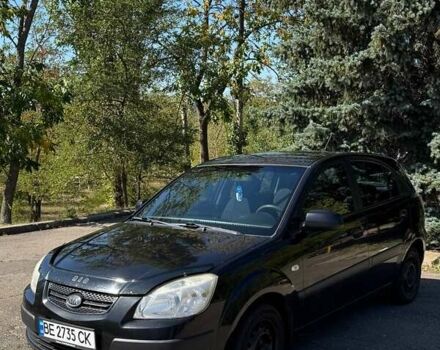 Черный Киа Рио, объемом двигателя 1.4 л и пробегом 350 тыс. км за 4300 $, фото 5 на Automoto.ua