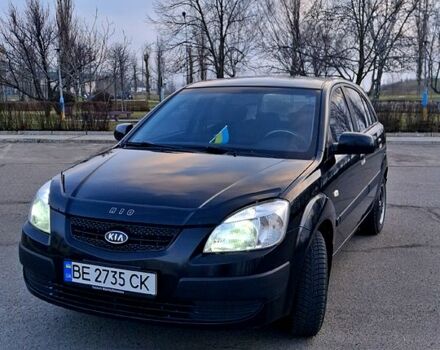 Черный Киа Рио, объемом двигателя 1.3 л и пробегом 201 тыс. км за 4200 $, фото 2 на Automoto.ua