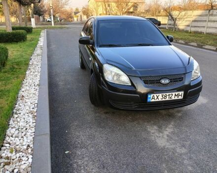 Черный Киа Рио, объемом двигателя 1.4 л и пробегом 297 тыс. км за 4500 $, фото 1 на Automoto.ua