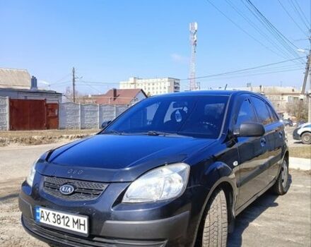 Черный Киа Рио, объемом двигателя 1.4 л и пробегом 297 тыс. км за 4300 $, фото 1 на Automoto.ua