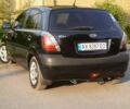 Черный Киа Рио, объемом двигателя 1.3 л и пробегом 180 тыс. км за 3999 $, фото 4 на Automoto.ua