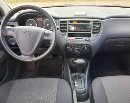 Черный Киа Рио, объемом двигателя 1.4 л и пробегом 132 тыс. км за 4000 $, фото 7 на Automoto.ua