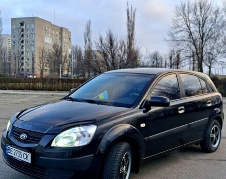 Черный Киа Рио, объемом двигателя 1.3 л и пробегом 201 тыс. км за 4200 $, фото 3 на Automoto.ua