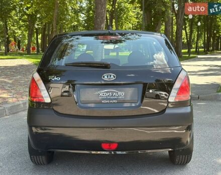 Чорний Кіа Ріо, об'ємом двигуна 1.4 л та пробігом 56 тис. км за 6700 $, фото 2 на Automoto.ua