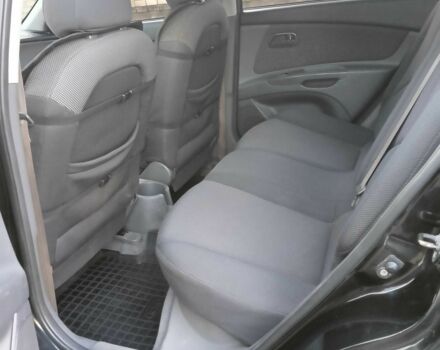 Черный Киа Рио, объемом двигателя 1.4 л и пробегом 297 тыс. км за 4500 $, фото 7 на Automoto.ua