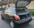 Черный Киа Рио, объемом двигателя 1.4 л и пробегом 297 тыс. км за 4500 $, фото 4 на Automoto.ua