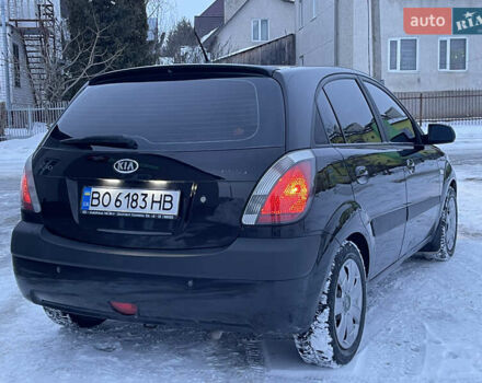 Черный Киа Рио, объемом двигателя 1.6 л и пробегом 233 тыс. км за 4199 $, фото 11 на Automoto.ua