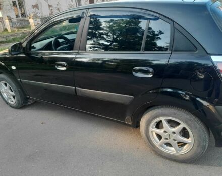Черный Киа Рио, объемом двигателя 1.4 л и пробегом 200 тыс. км за 4539 $, фото 1 на Automoto.ua