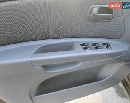 Чорний Кіа Ріо, об'ємом двигуна 1.4 л та пробігом 184 тис. км за 4800 $, фото 46 на Automoto.ua