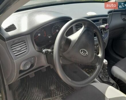 Черный Киа Рио, объемом двигателя 1.4 л и пробегом 220 тыс. км за 4500 $, фото 5 на Automoto.ua