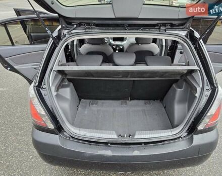 Черный Киа Рио, объемом двигателя 1.4 л и пробегом 250 тыс. км за 4300 $, фото 20 на Automoto.ua