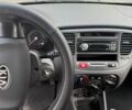 Черный Киа Рио, объемом двигателя 1.4 л и пробегом 230 тыс. км за 4400 $, фото 13 на Automoto.ua