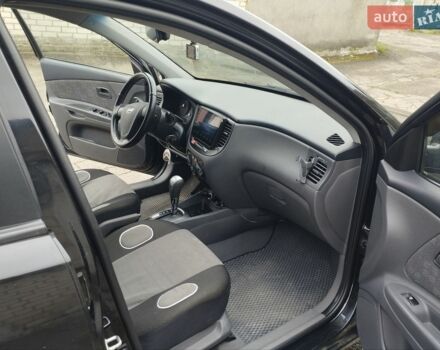 Черный Киа Рио, объемом двигателя 1.4 л и пробегом 110 тыс. км за 5999 $, фото 5 на Automoto.ua
