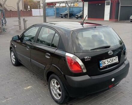 Черный Киа Рио, объемом двигателя 1.4 л и пробегом 203 тыс. км за 4499 $, фото 38 на Automoto.ua