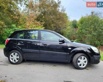Черный Киа Рио, объемом двигателя 1.4 л и пробегом 184 тыс. км за 4999 $, фото 8 на Automoto.ua