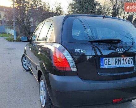 Чорний Кіа Ріо, об'ємом двигуна 1.4 л та пробігом 184 тис. км за 4800 $, фото 18 на Automoto.ua