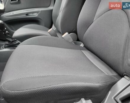Черный Киа Рио, объемом двигателя 1.4 л и пробегом 184 тыс. км за 4999 $, фото 35 на Automoto.ua